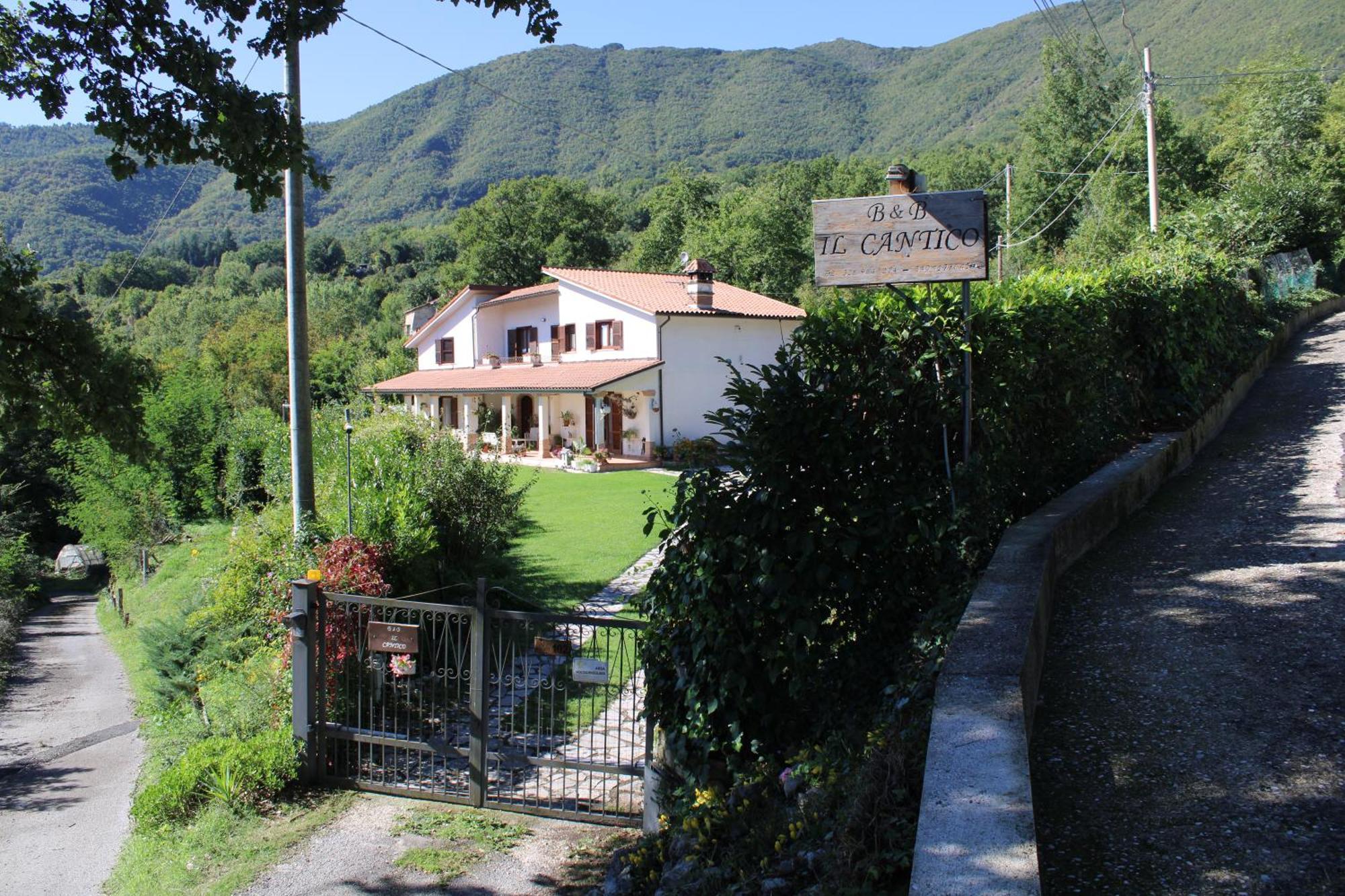 B&B Il Cantico Greccio Екстер'єр фото